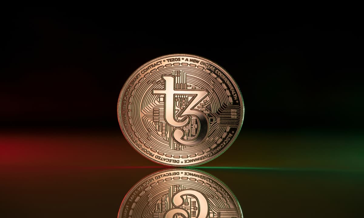 En un día de pérdidas en todo el mercado, Tezos e InQubeta son un rayo de esperanza