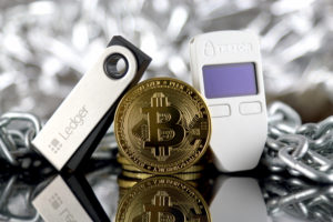 Cold wallet membantu meningkatkan keamanan cryptocurrency simpananmu
