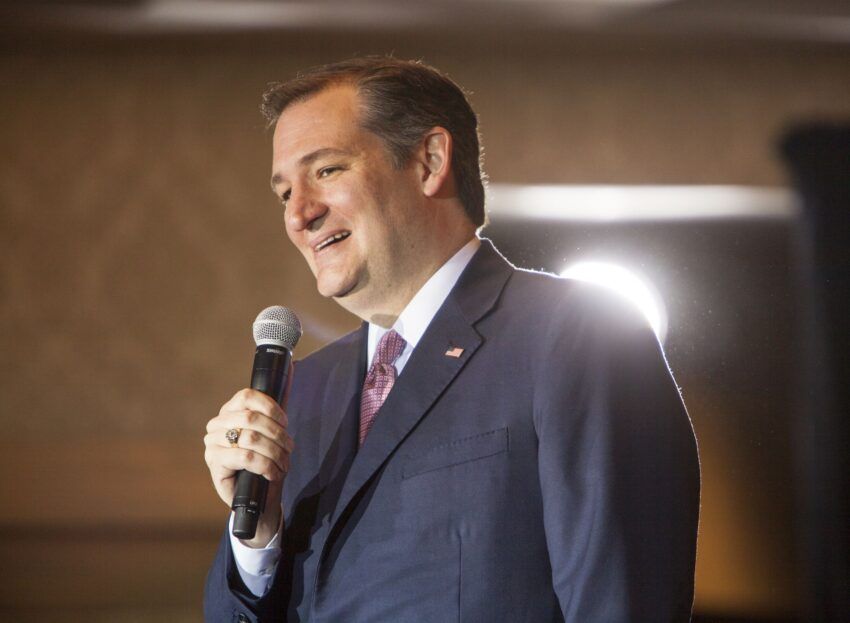 El senador de Texas Ted Cruz compró $50,000 en Bitcoin (BTC) durante la caída