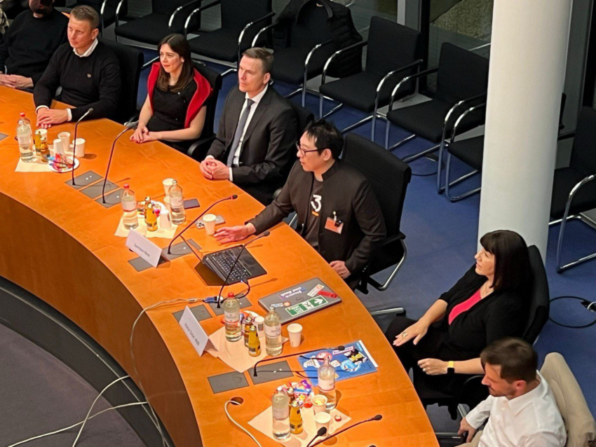 Samson Mow habló sobre Bitcoin ante el Parlamento Alemán.